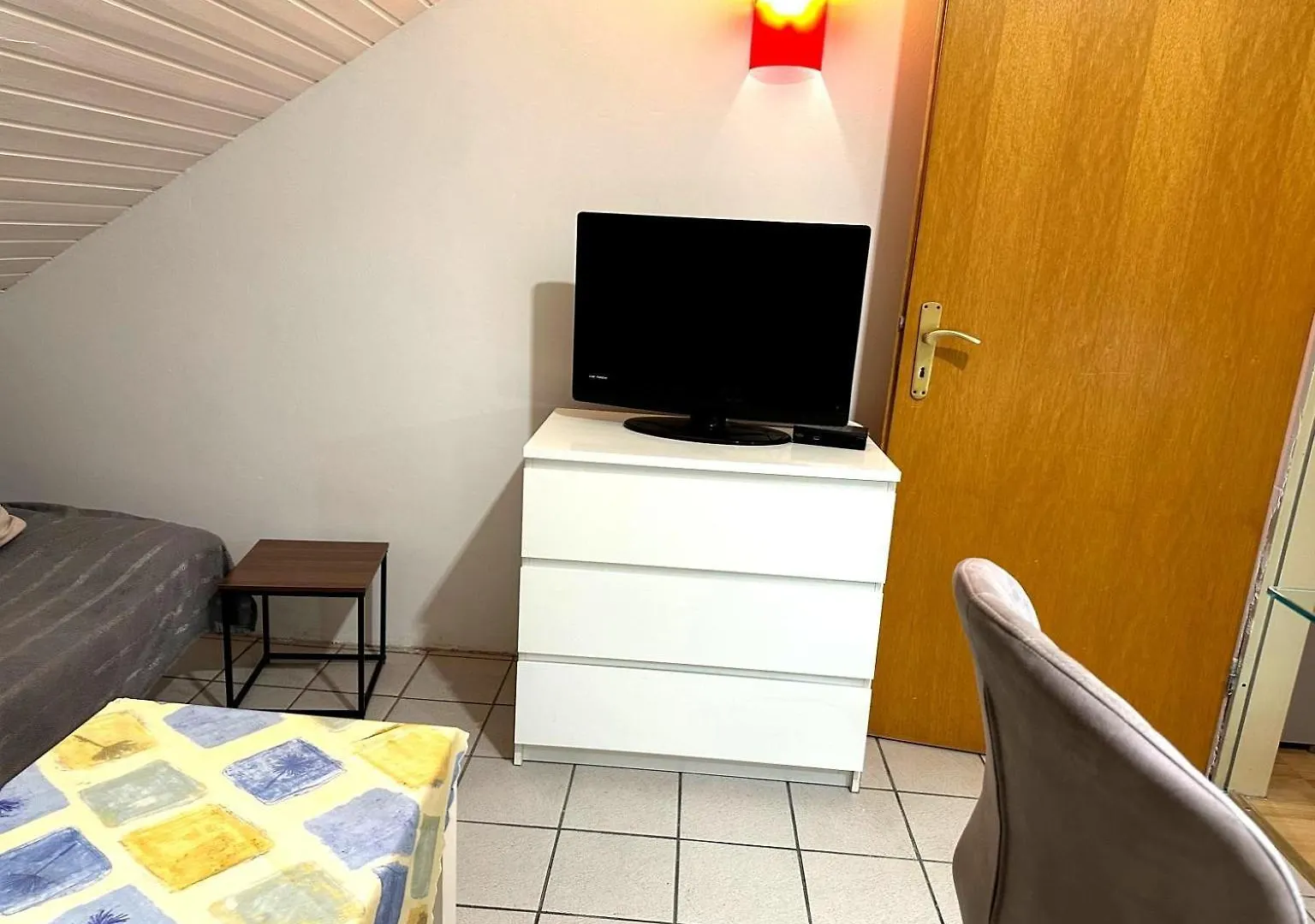 Ruhiges Apartment, Parkplaetze & Gute Anbindung City, Messe, Autobahn Düsseldorf